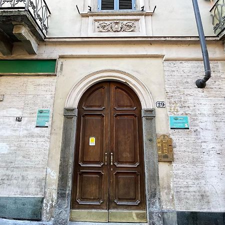 Italian Maison - Studio In The Heart Of Turin Bagian luar foto