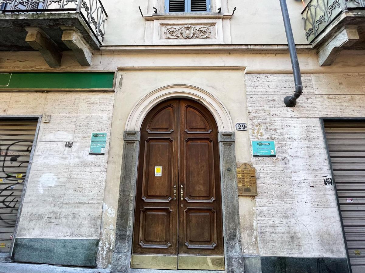 Italian Maison - Studio In The Heart Of Turin Bagian luar foto